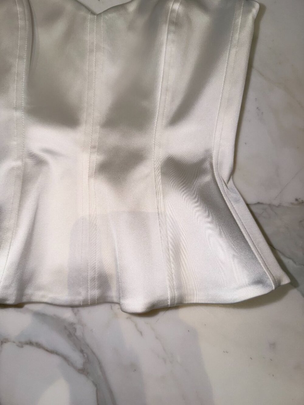 Aritzia Strapless satin sweetheart bustier top - Picture 9 of 10